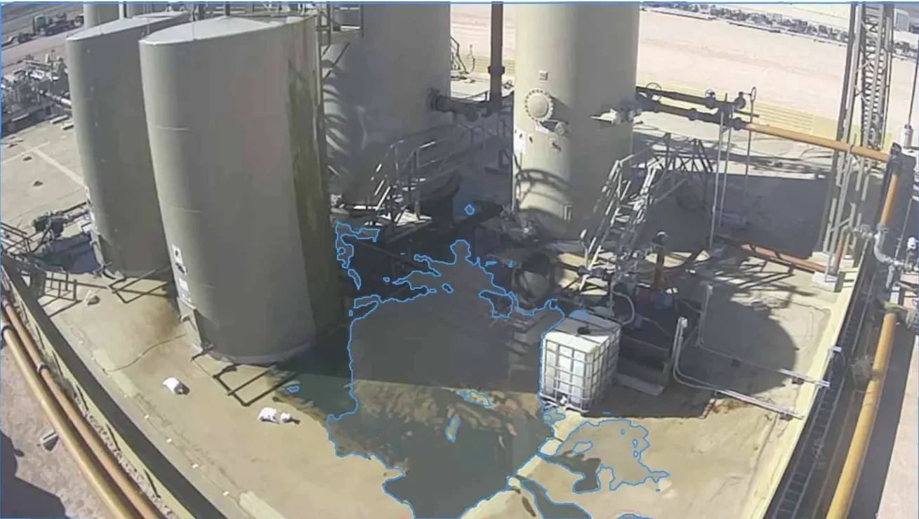 Storage Tank Fluid Leak — puddle detection overlay