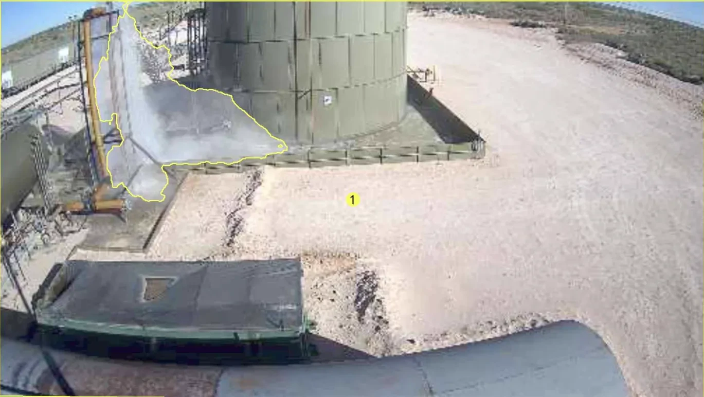 Storage Tank Spray Leak — spray detection overlay
