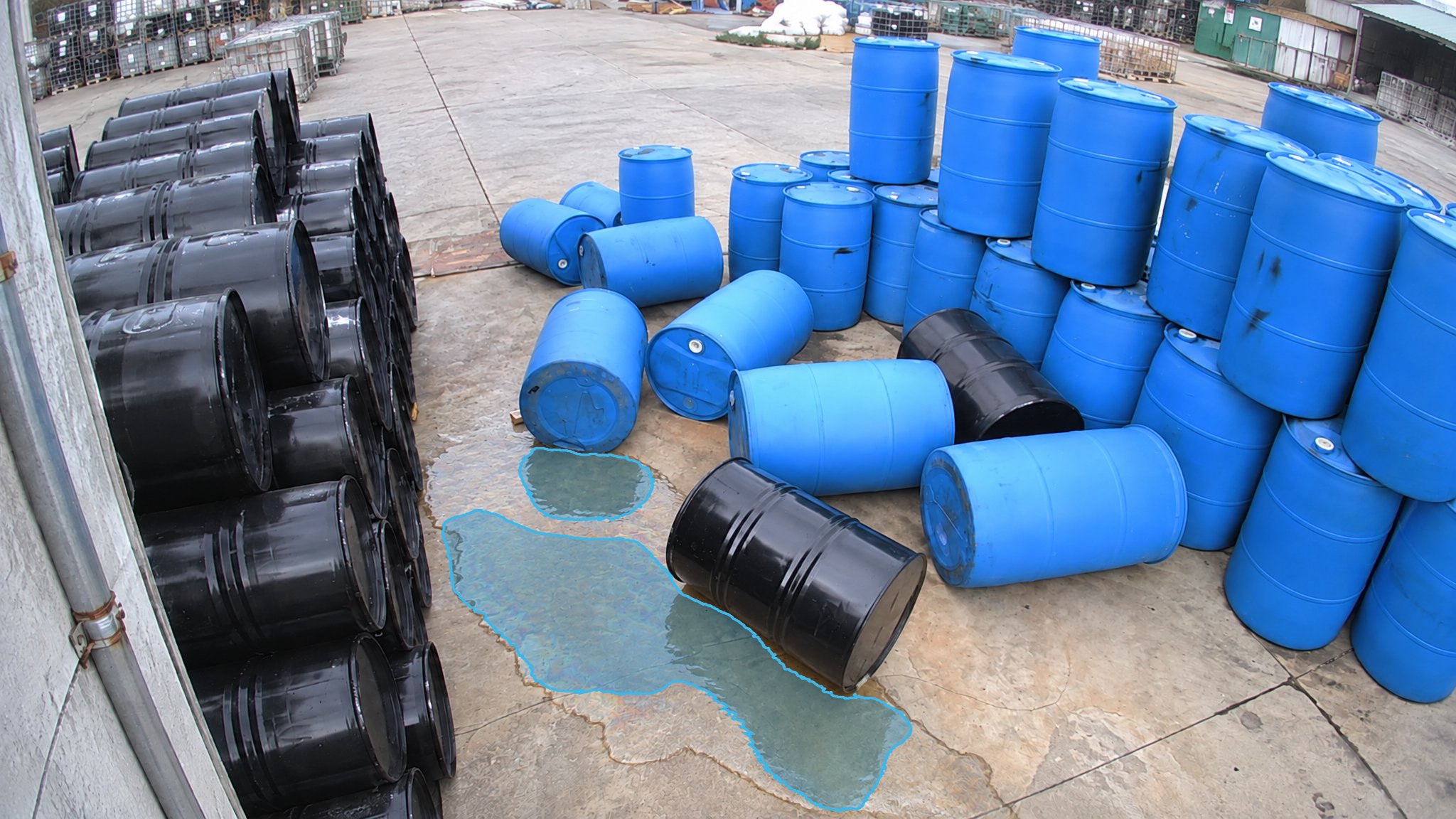 Storage Drum Fluid Spill — puddle detection overlay