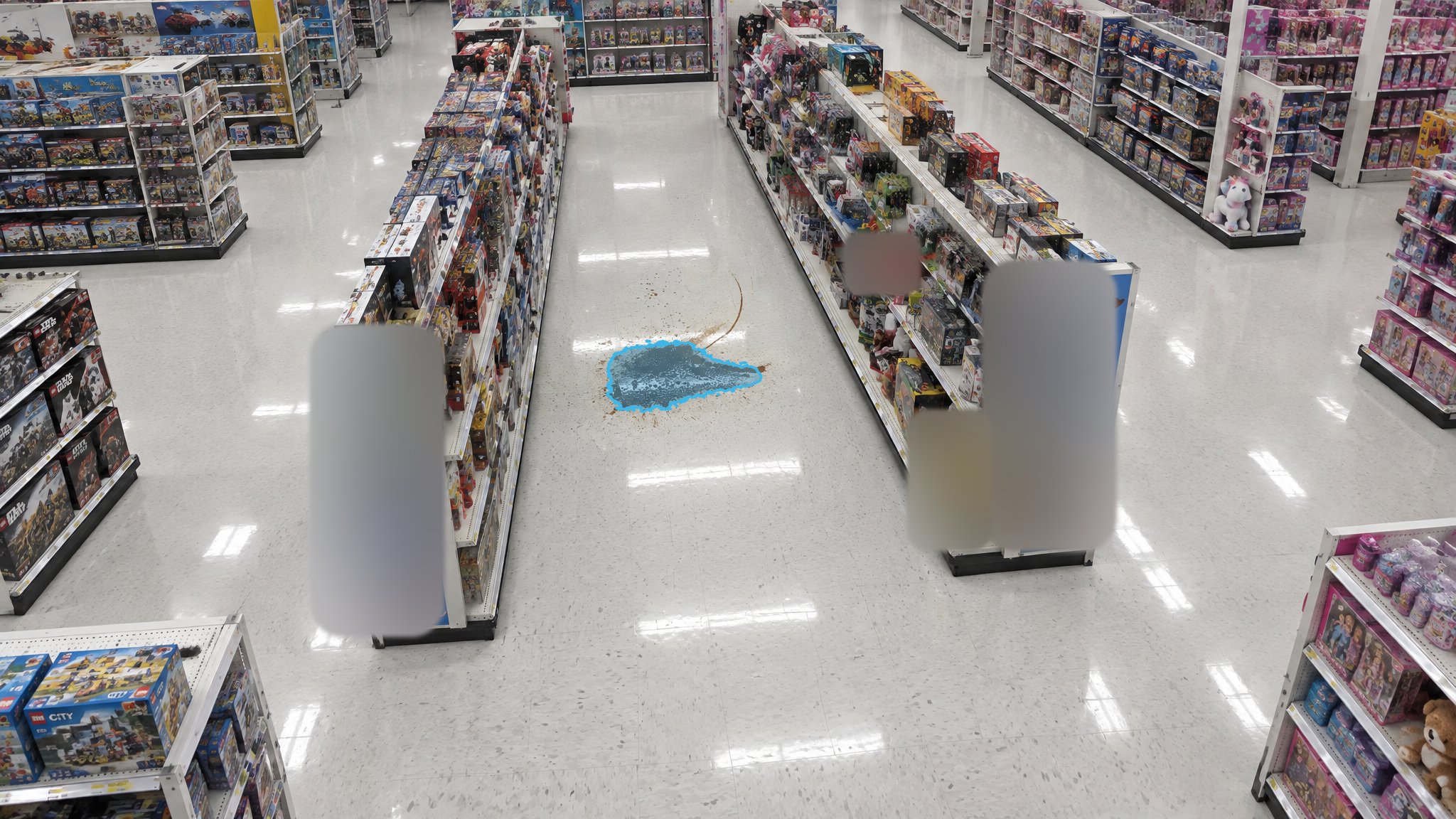 Grocery Shelf Area Spill — puddle detection overlay